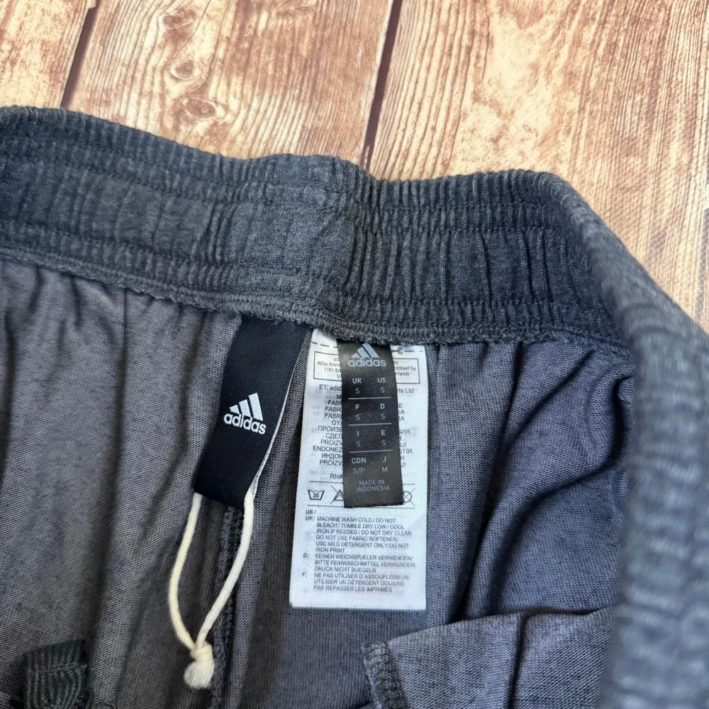 Adidas Essentials Jersey Shorts Mens Small Dark Gray Large Logo Athletic